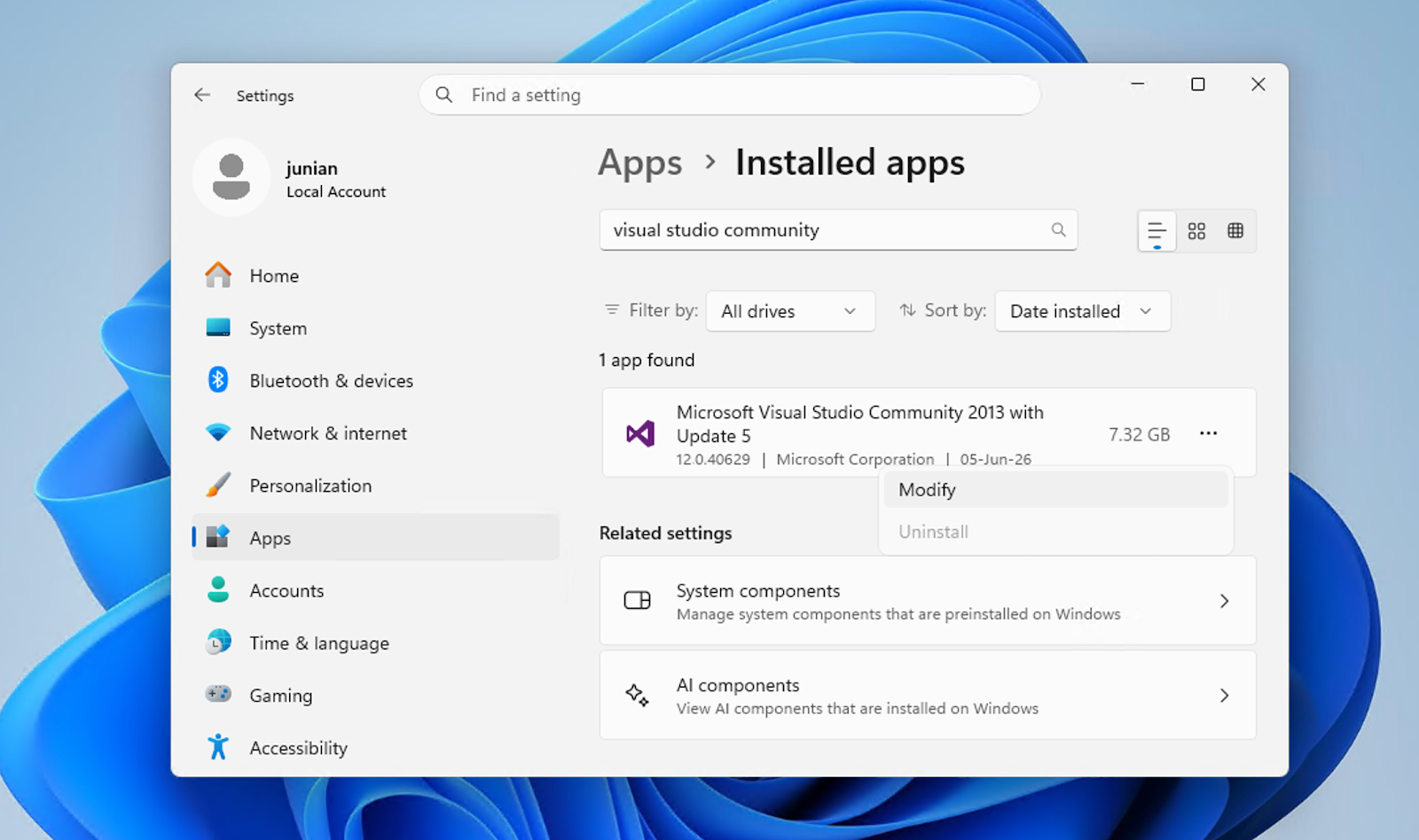 Settings > Apps > Installed Apps > Visual Studio 2013